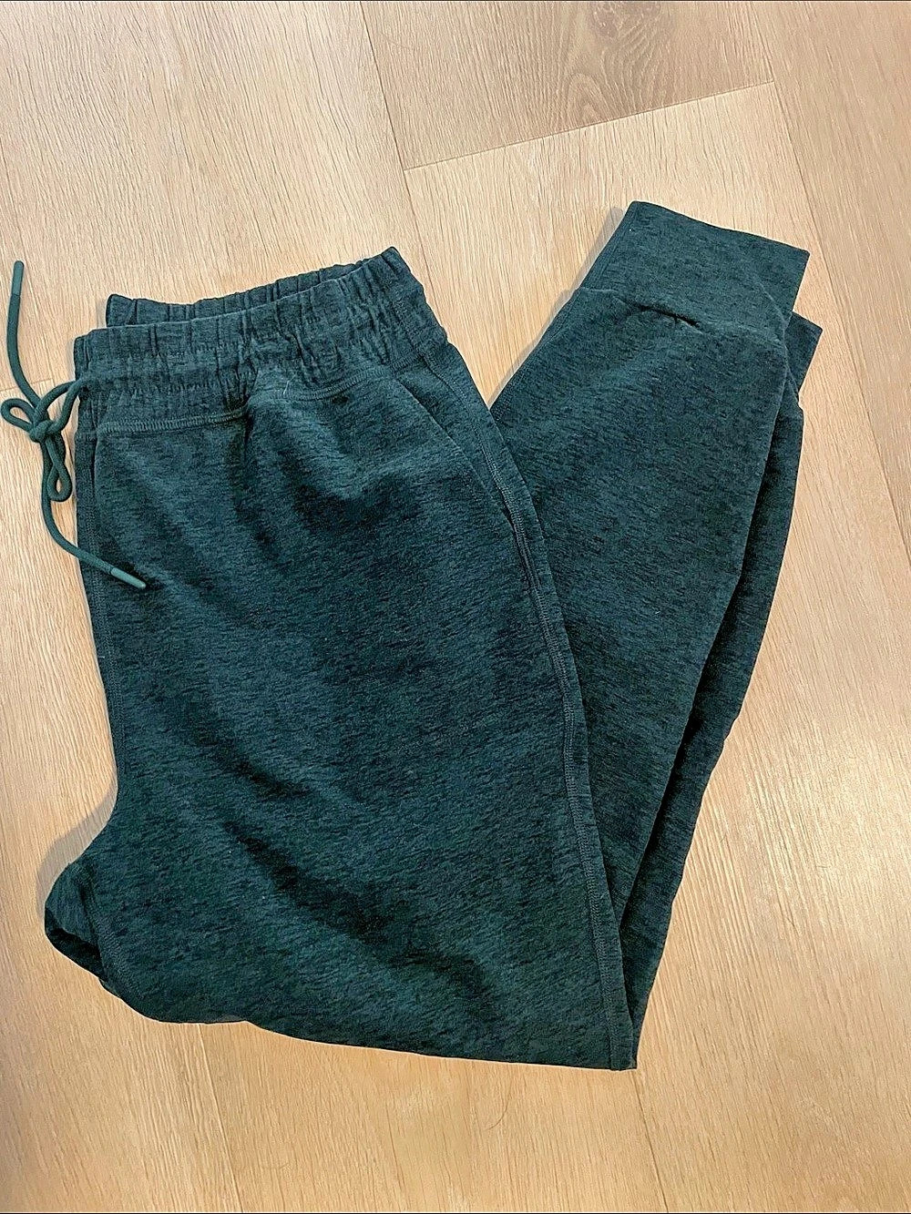 Beyond Yoga Spacedye Midi Jogger Green Jogger Pants Size Medium